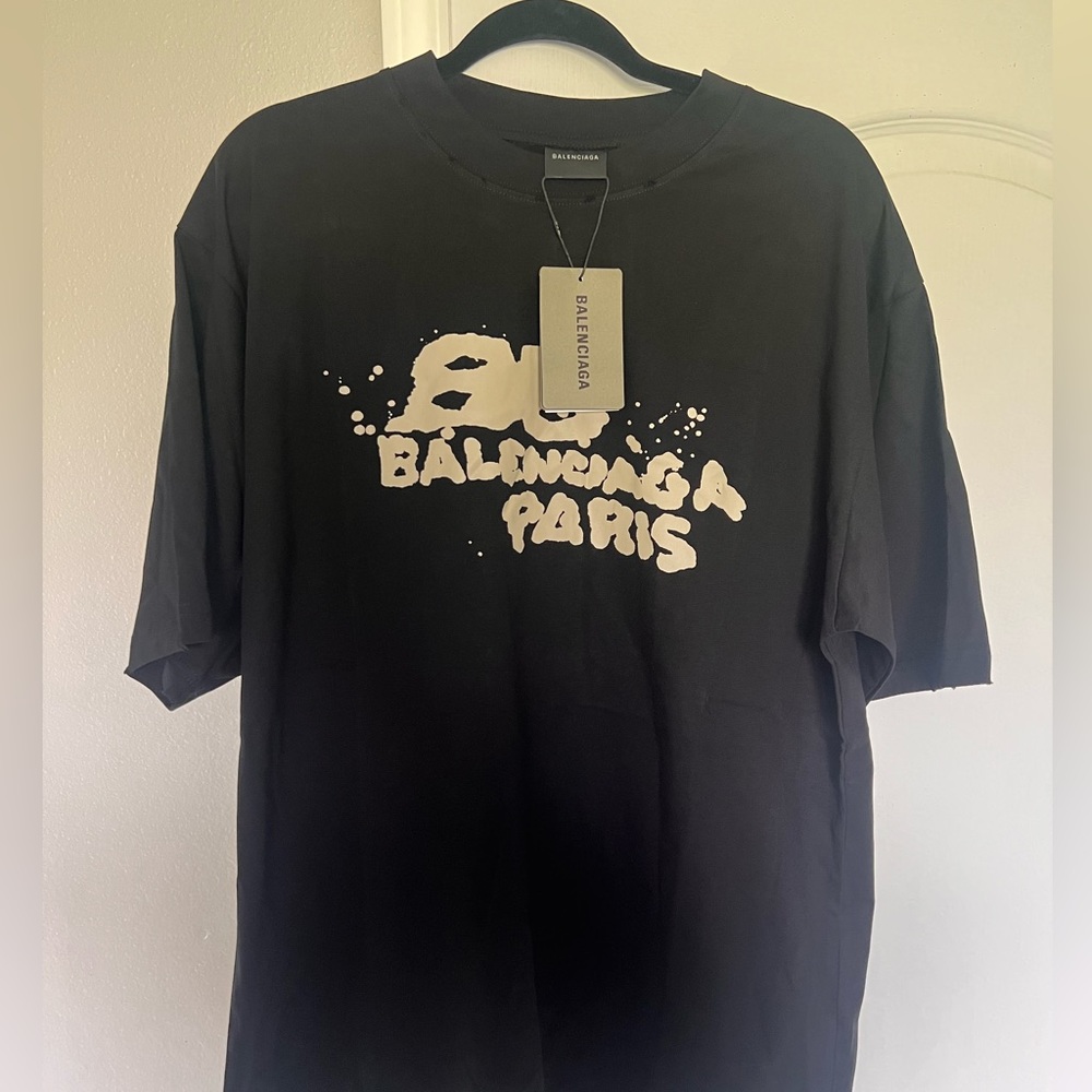 COPY - Men’s shirt size medium new